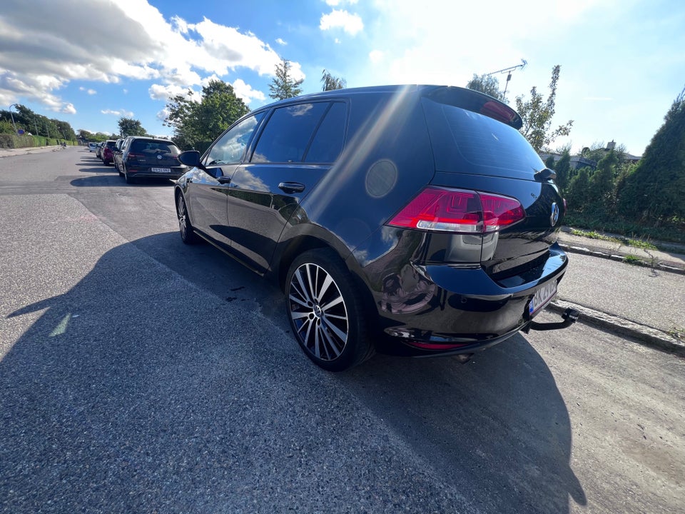 VW Golf VII 1,6 TDi 105 Comfortline Variant DSG BM 5d
