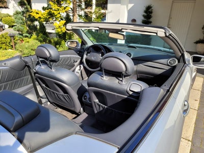 Mercedes CLK320 3,2 Cabriolet Elegance aut. Benzin aut. Automatgear modelår 2005 km 120000 Sølvmetal