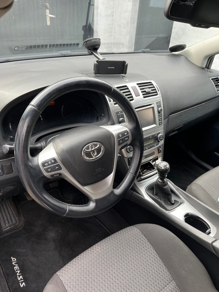 Toyota Avensis 1,8 VVT-i T2 Touch stc. 5d