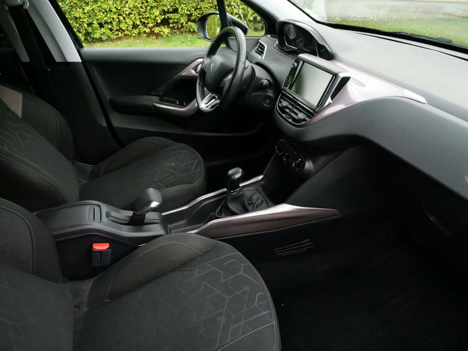 Peugeot 2008 1,2 VTi 82 Active 5d