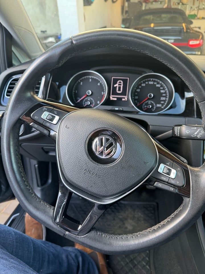 VW Golf VII 1,6 TDi 115 IQ.Drive DSG 5d