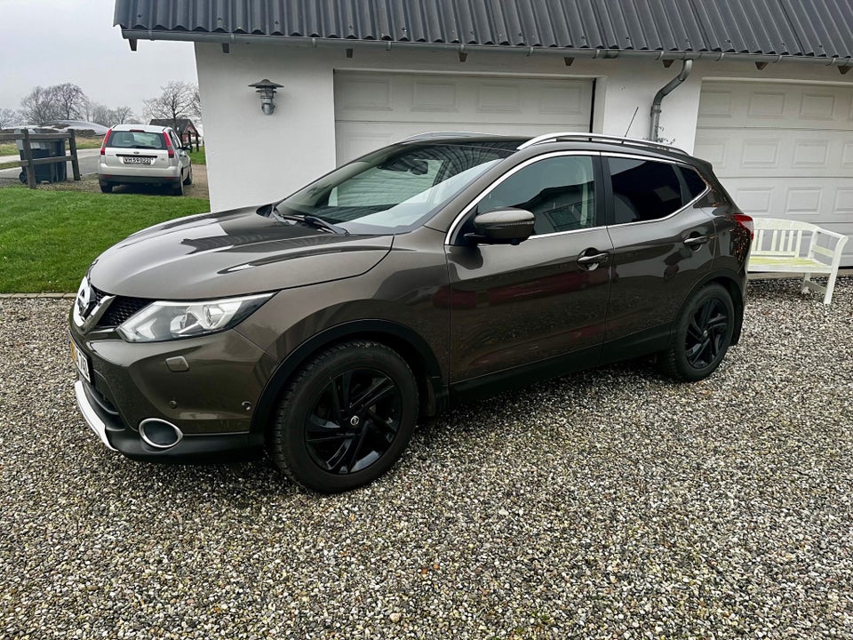 Nissan Qashqai 1,6 dCi 130 Tekna Van 5d
