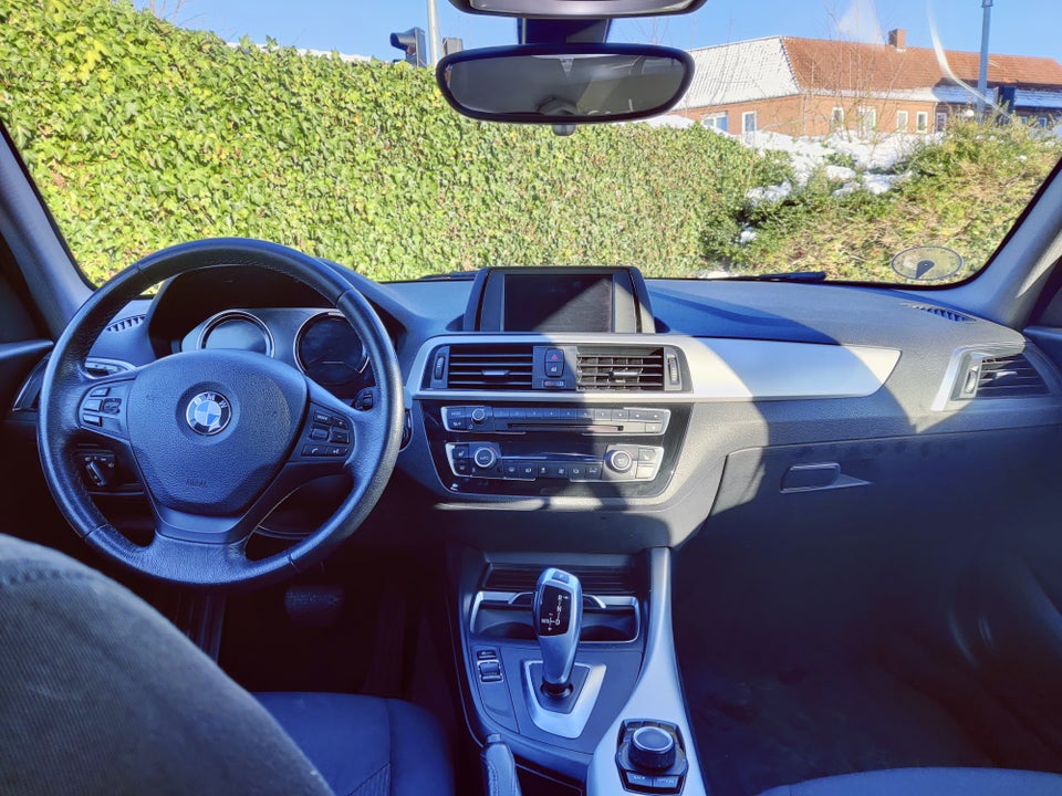 BMW 118d 2,0 Connected aut. 5d