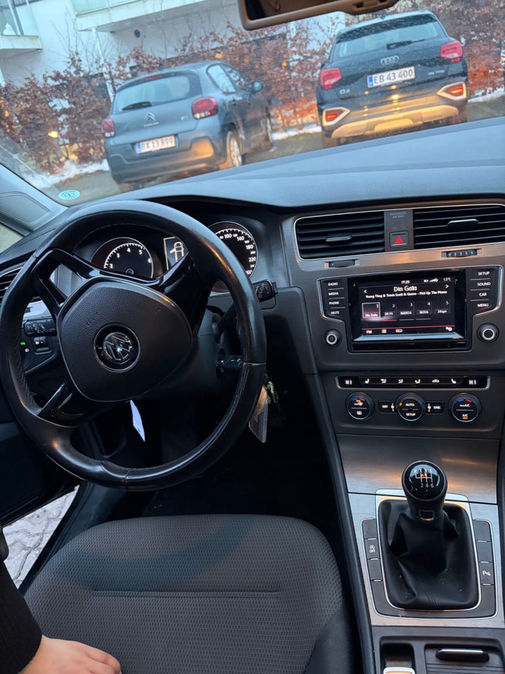 VW Golf VII 1,4 TSi 122 Comfortline Variant BMT 5d