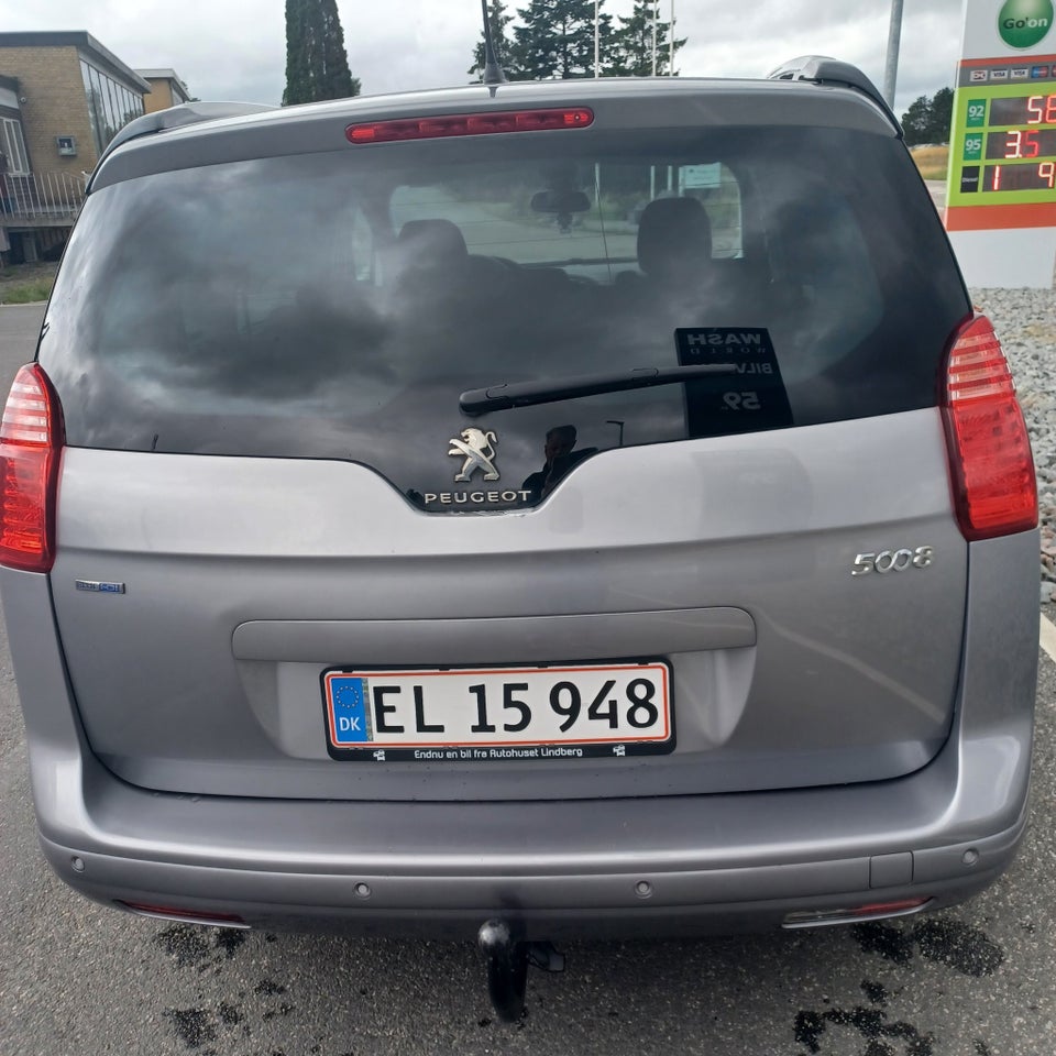 Peugeot 5008 1,6 BlueHDi 120 Style 7prs 5d