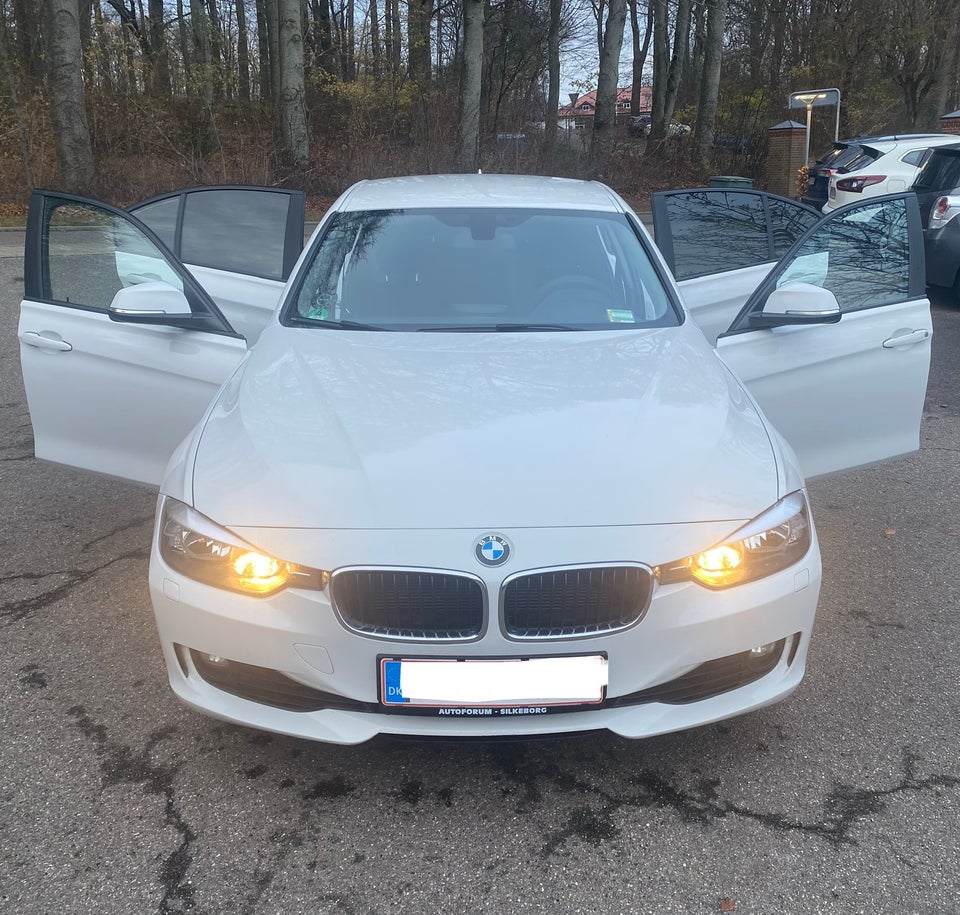 BMW 320i 2,0 aut. 4d
