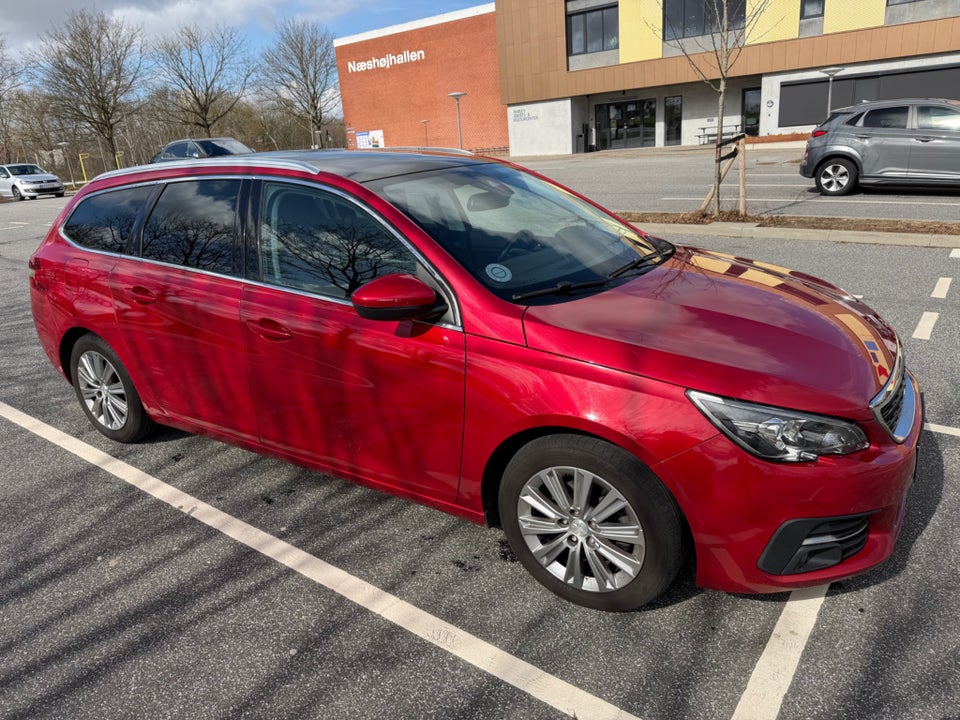 Peugeot 308 1,6 BlueHDi 120 Allure Sky SW EAT6 5d