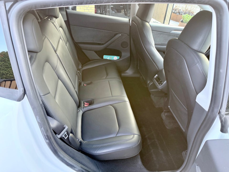 Tesla Model Y Long Range AWD 5d