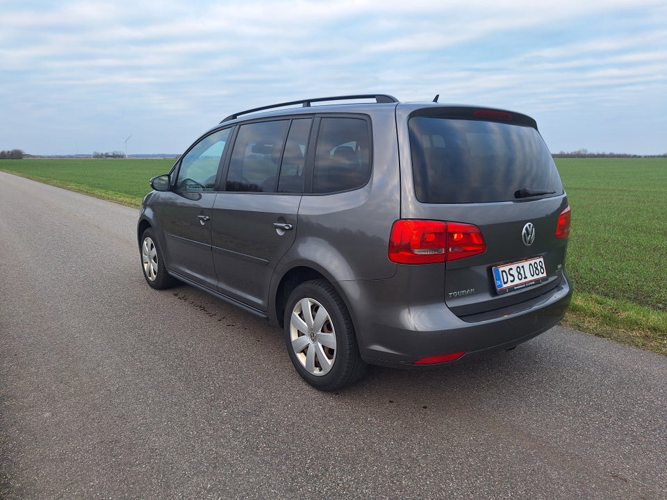 VW Touran 1,6 TDi 105 Comfortline BMT 7prs 5d