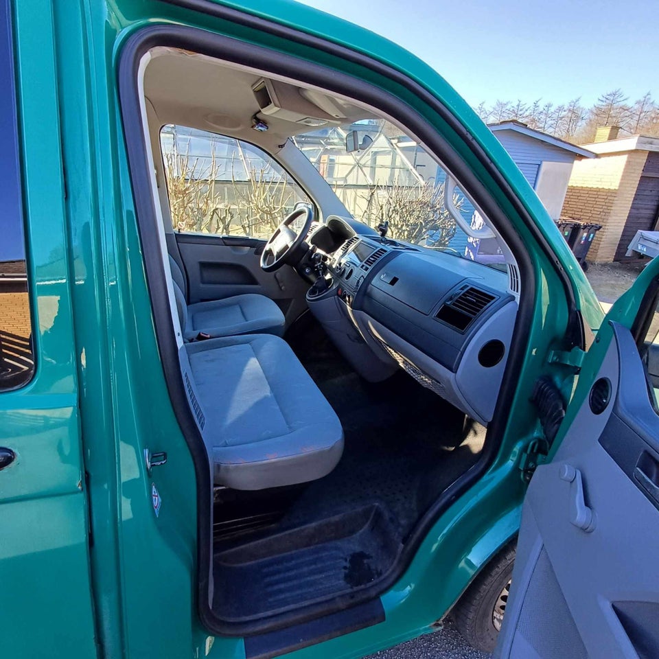 VW Caravelle 1,9 TDi 104 lang 4d