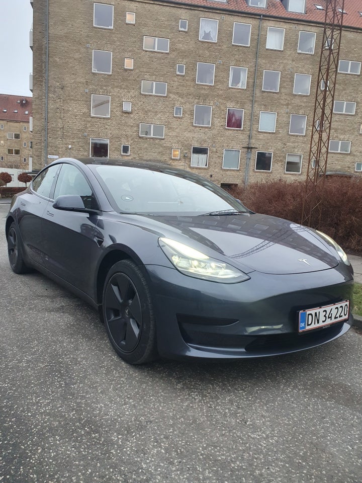 Tesla Model 3 Standard Range+ RWD 4d