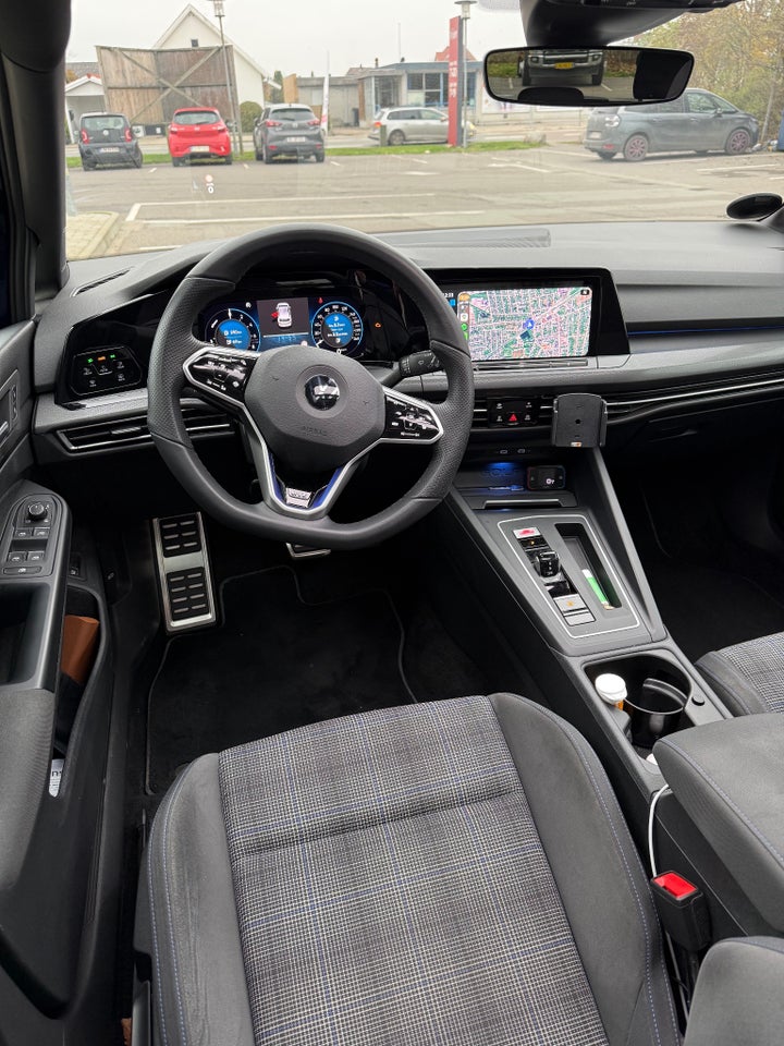 VW Golf VIII 1,4 GTE DSG 5d