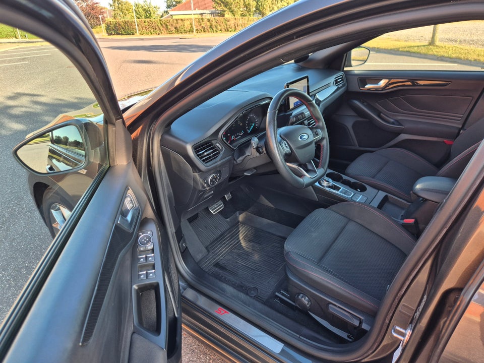 Ford Focus 1,5 EcoBlue ST-Line stc. aut. 5d