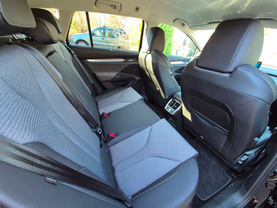 Skoda Enyaq 60 iV Premium 5d