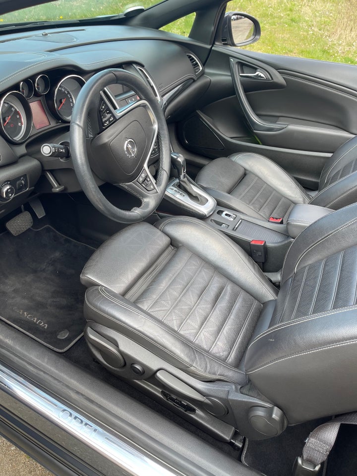 Opel Cascada 1,6 T 170 Cosmo aut. 2d