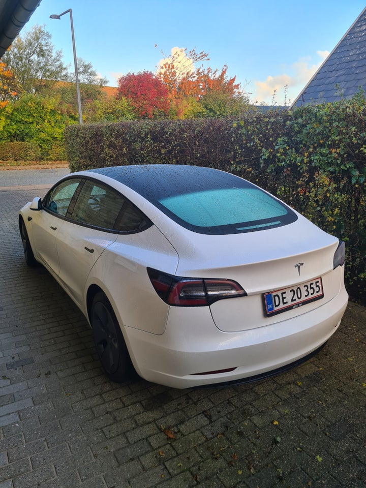 Tesla Model 3 Standard Range+ RWD 4d