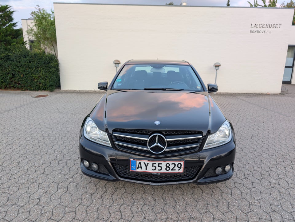 Mercedes C200 2,2 CDi BE 4d