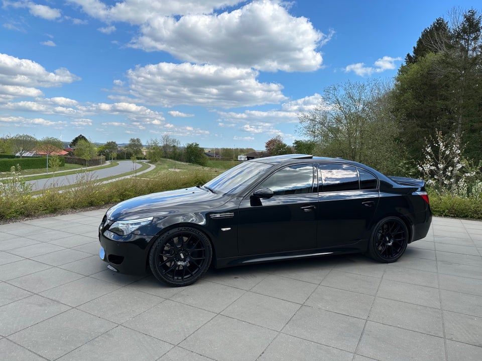 BMW M5 5,0 SMG 4d