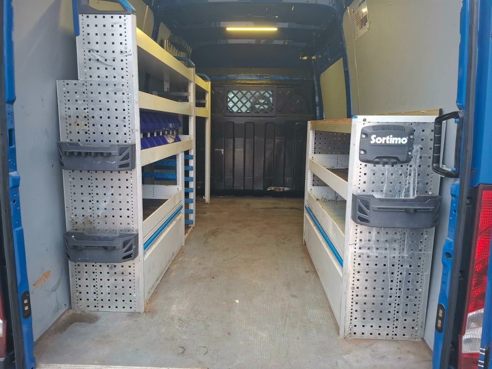 Iveco Daily 2,3 35S15 10,8m³ Van