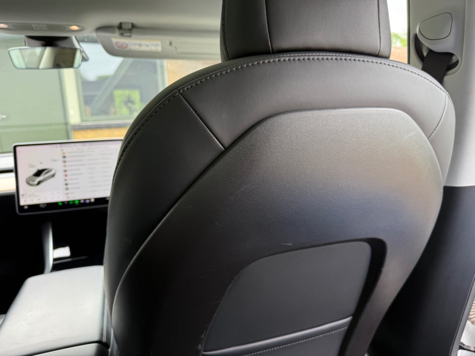Tesla Model 3 Standard Range+ RWD 4d