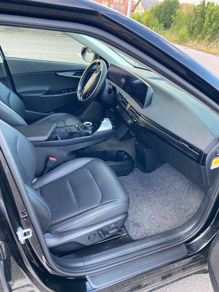 Kia EV6 77 Long Range Upgrade 5d