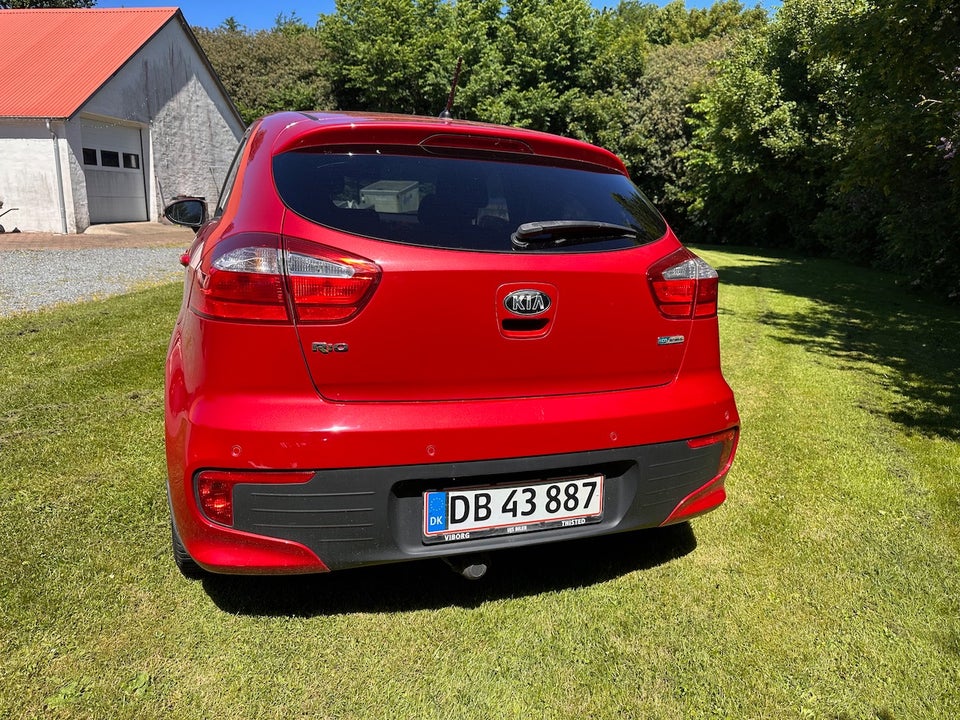 Kia Rio 1,1 CRDi 75 Attraction 5d