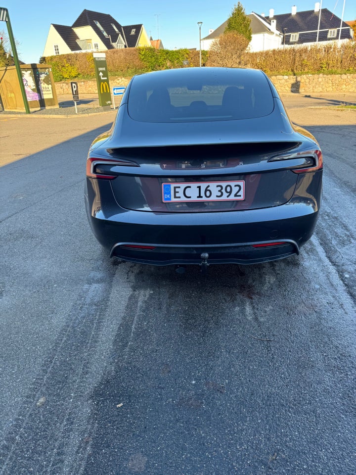 Tesla Model 3 RWD 4d