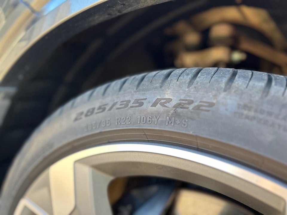 Audi e-tron S quattro 5d