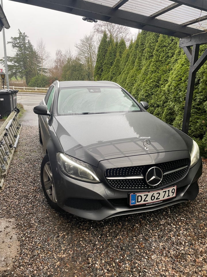 Mercedes C220 d 2,2 AMG Line stc. aut. 5d