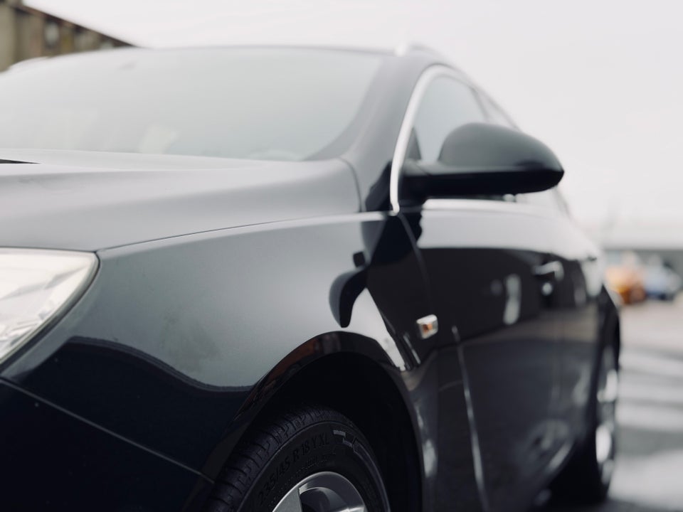 Opel Insignia 1,6 T 180 Edition Sports Tourer 5d
