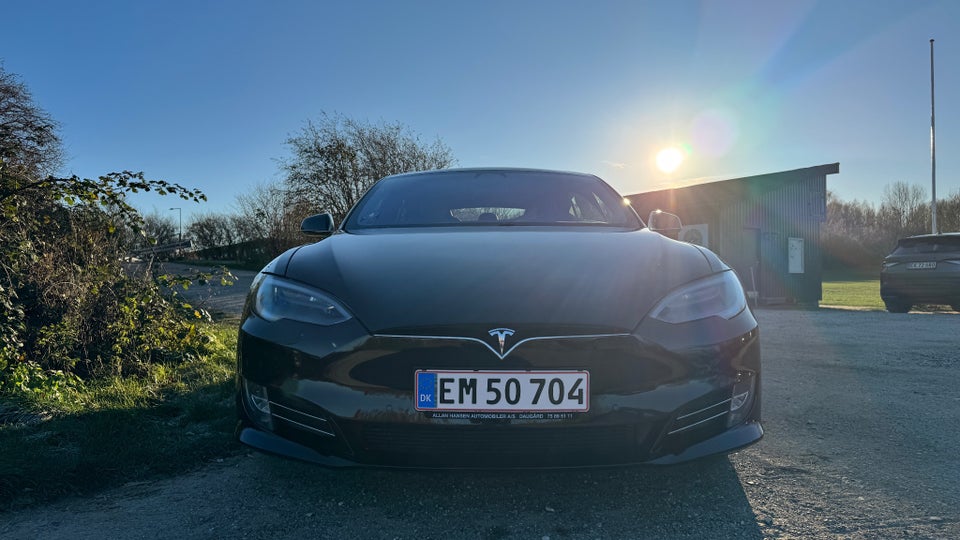 Tesla Model S Ludicrous Performance AWD 5d