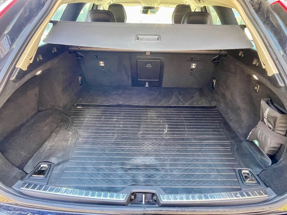 Volvo V90 2,0 T4 190 Momentum aut. 5d