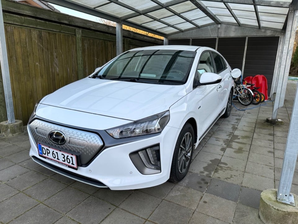 Hyundai Ioniq 40 EV Premium 5d