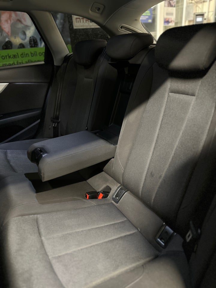 Audi A4 2,0 TDi 150 Avant S-tr. 5d