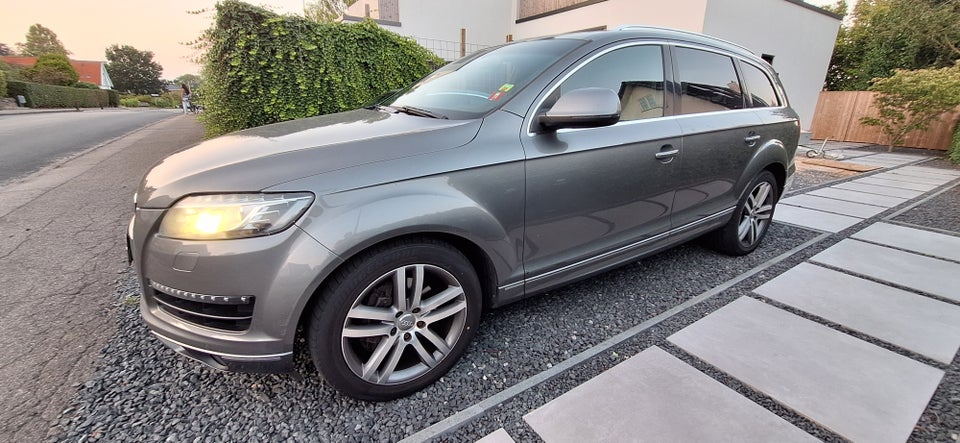 Audi Q7 3,0 TDi 240 S-line quattro Tiptr. 7prs 5d