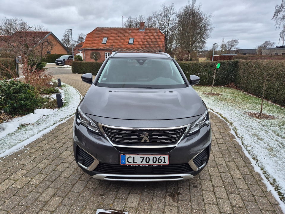 Peugeot 5008 1,2 e-THP 130 Allure 7prs 5d