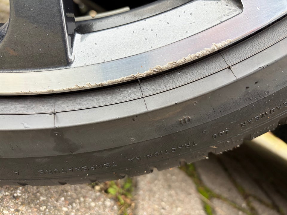 Skoda Enyaq 80x iV Founders Edition 5d