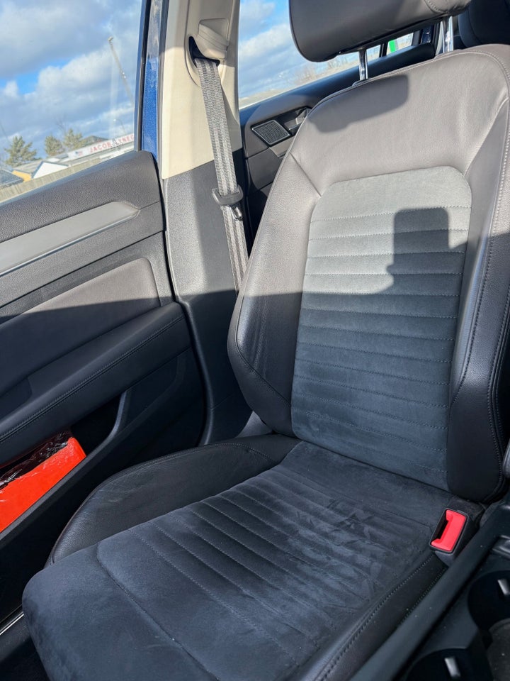 VW Passat 2,0 TDi 240 Highline Variant DSG 4Motion 5d