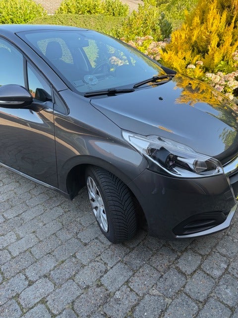 Peugeot 208 1,2 PureTech 82 Signature 5d