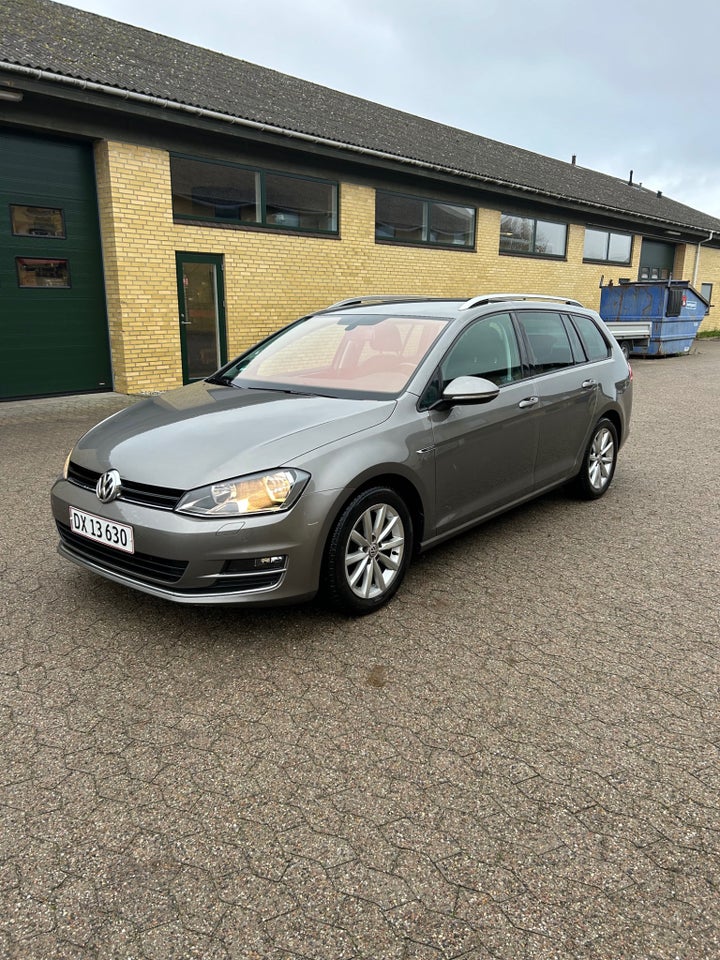 VW Golf VII 1,6 TDi 110 Lounge Variant 5d