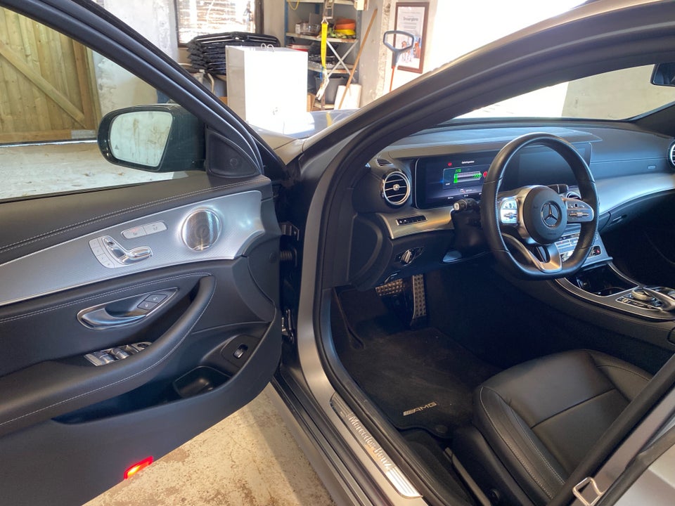 Mercedes E300 de 2,0 AMG Line Night Edition stc. aut. 5d