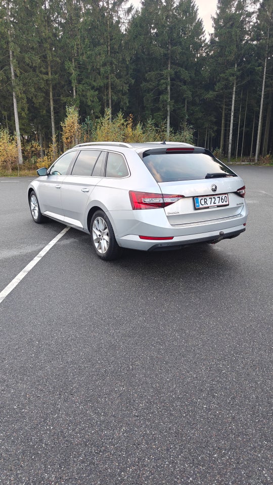 Skoda Superb 2,0 TDi 150 Style Combi DSG 5d