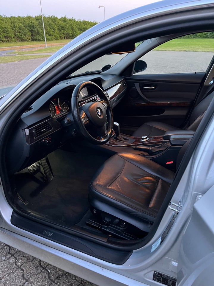 BMW 330i 3,0 Steptr. 4d