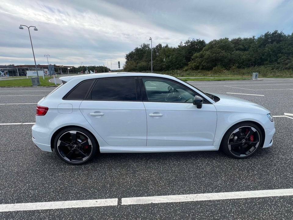 Audi RS3 2,5 TFSi Sportback quattro S-tr. 5d