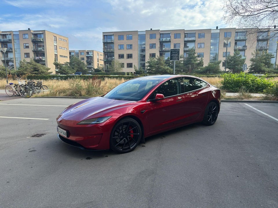 Tesla Model 3 Performance AWD 4d