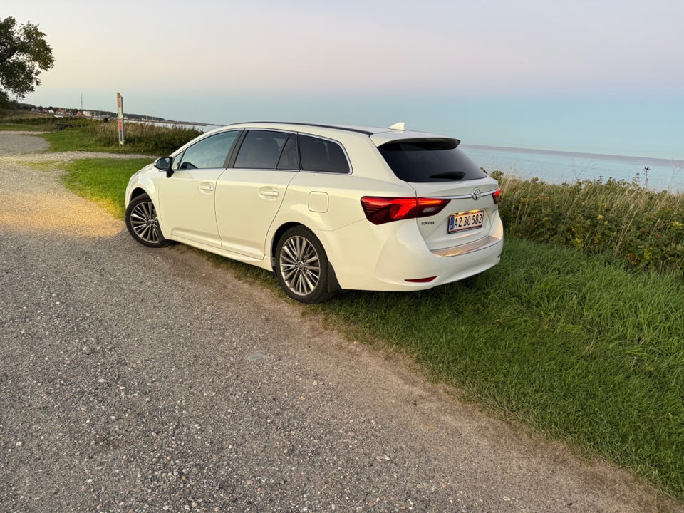 Toyota Avensis 1,8 VVT-i T3 Touring Sports MDS 5d
