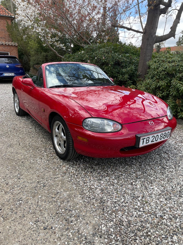 Mazda MX-5 1,8  2d