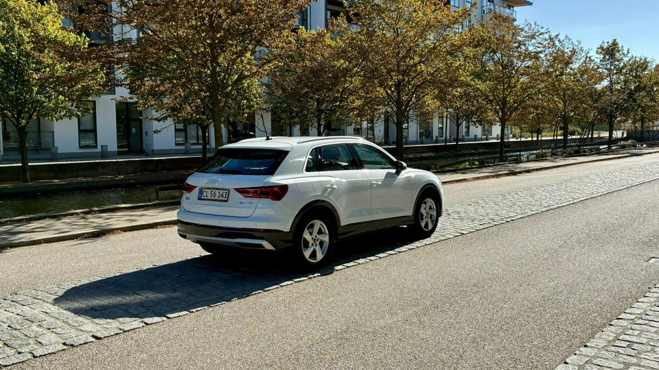 Audi Q3 35 TFSi Advanced Prestige 5d