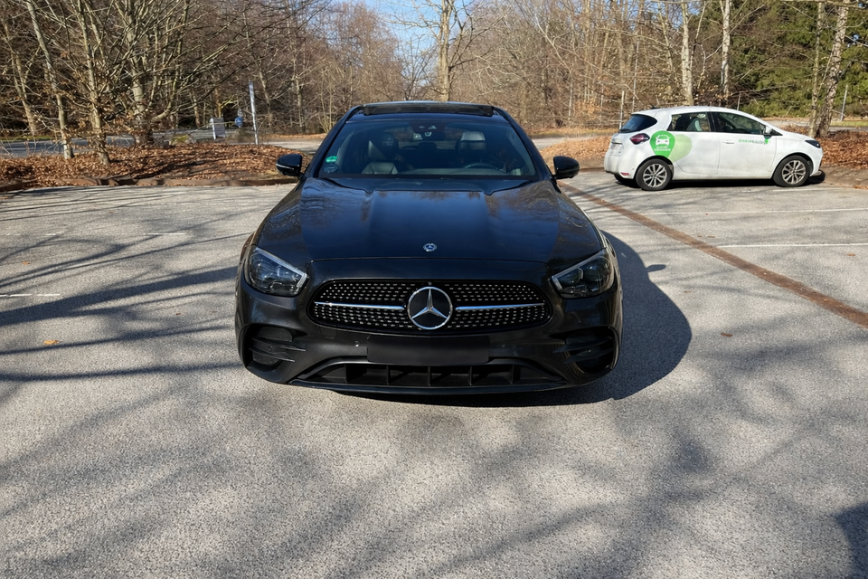 Mercedes E300 de 2,0 AMG Line stc. aut. 5d