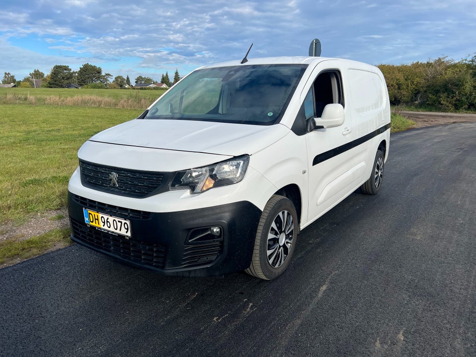 Peugeot Partner 1,5 BlueHDi 100 L2V2 Plus Van